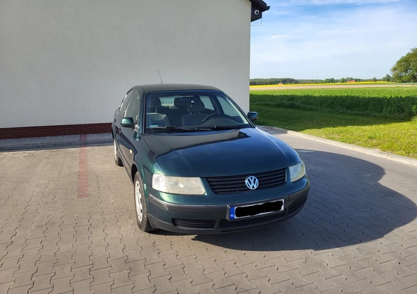 Volkswagen Passat cena 5999 przebieg: 372743, rok produkcji 1999 z Lublin małe 121